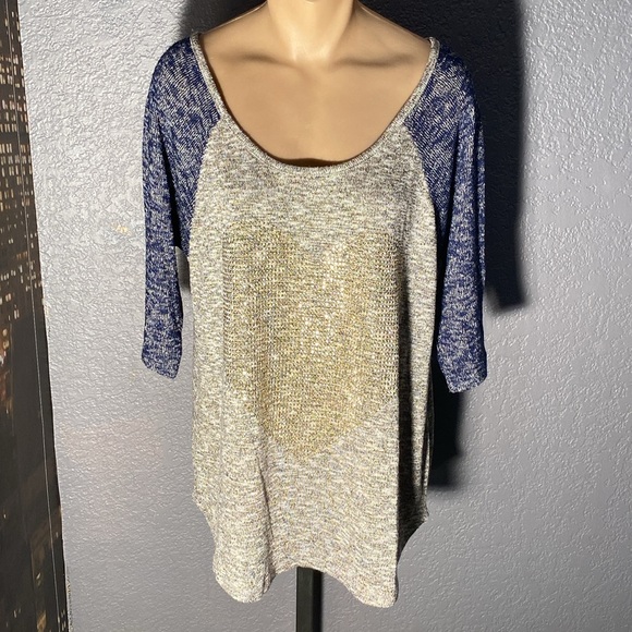 LANE BRYANT - blouse: knit asymmetric grey & blue s/s w stud silver 🩶- 14/16 - Picture 2 of 16